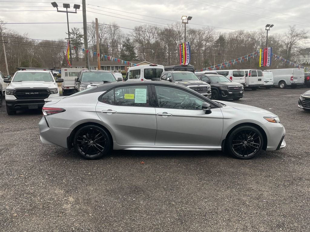 Used 2024 Toyota Camry XSE FWD image 4