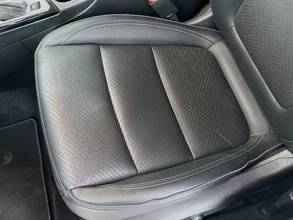 Used 2022 Buick Encore GX Essence FWD image 19