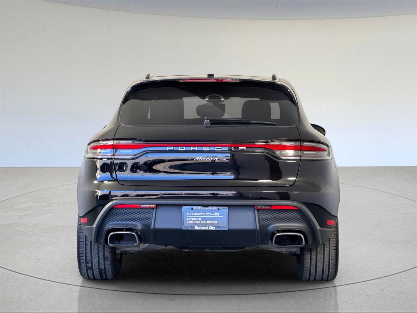 Used 2025 Porsche Macan image 7