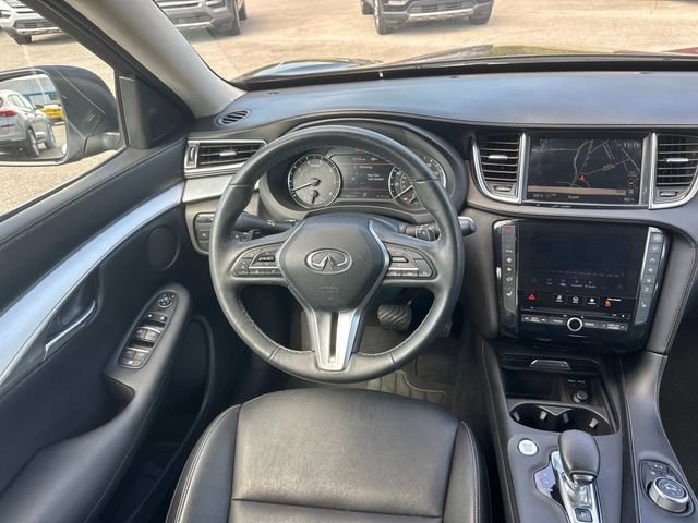 Used 2020 INFINITI QX50 Luxe w/ Navigation Package FWD image 18