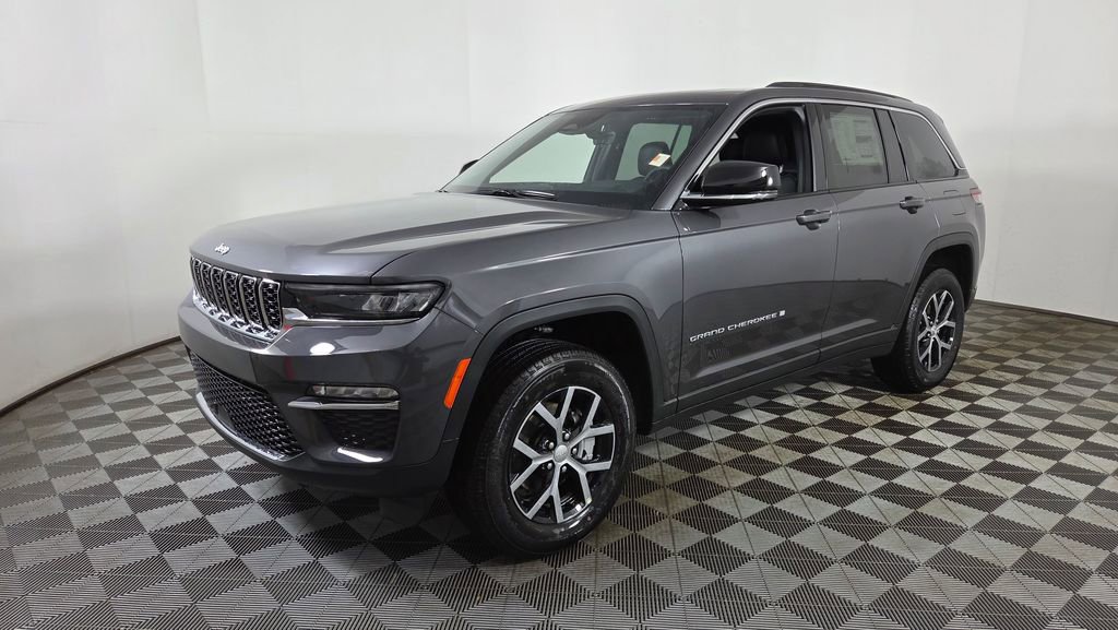 New 2025 Jeep Grand Cherokee Limited w/ Trailer Tow Package AWD/4WD image 3