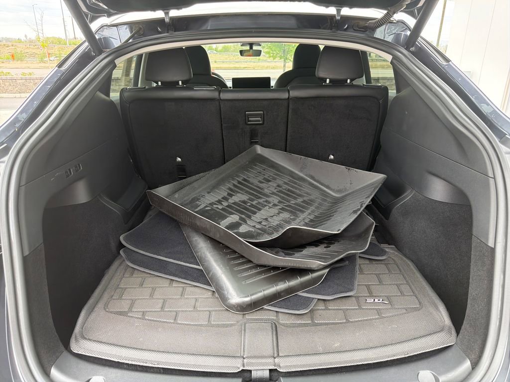 Used 2023 Tesla Model Y Long Range image 22