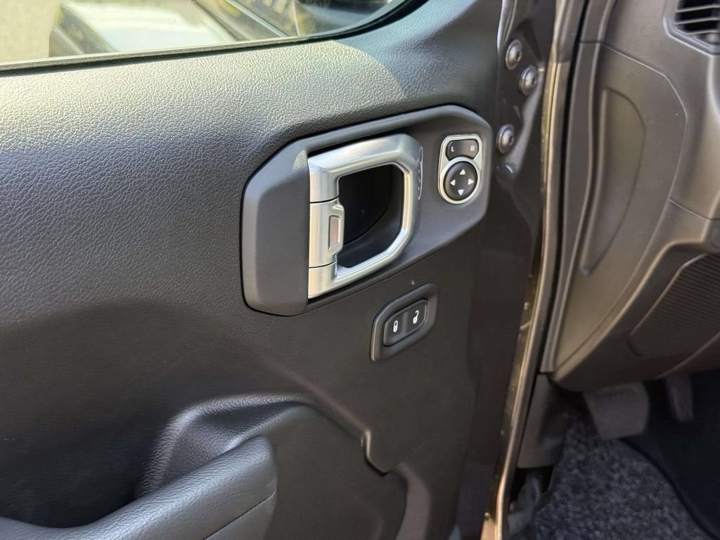 New 2026 Jeep Gladiator Sport AWD/4WD image 33