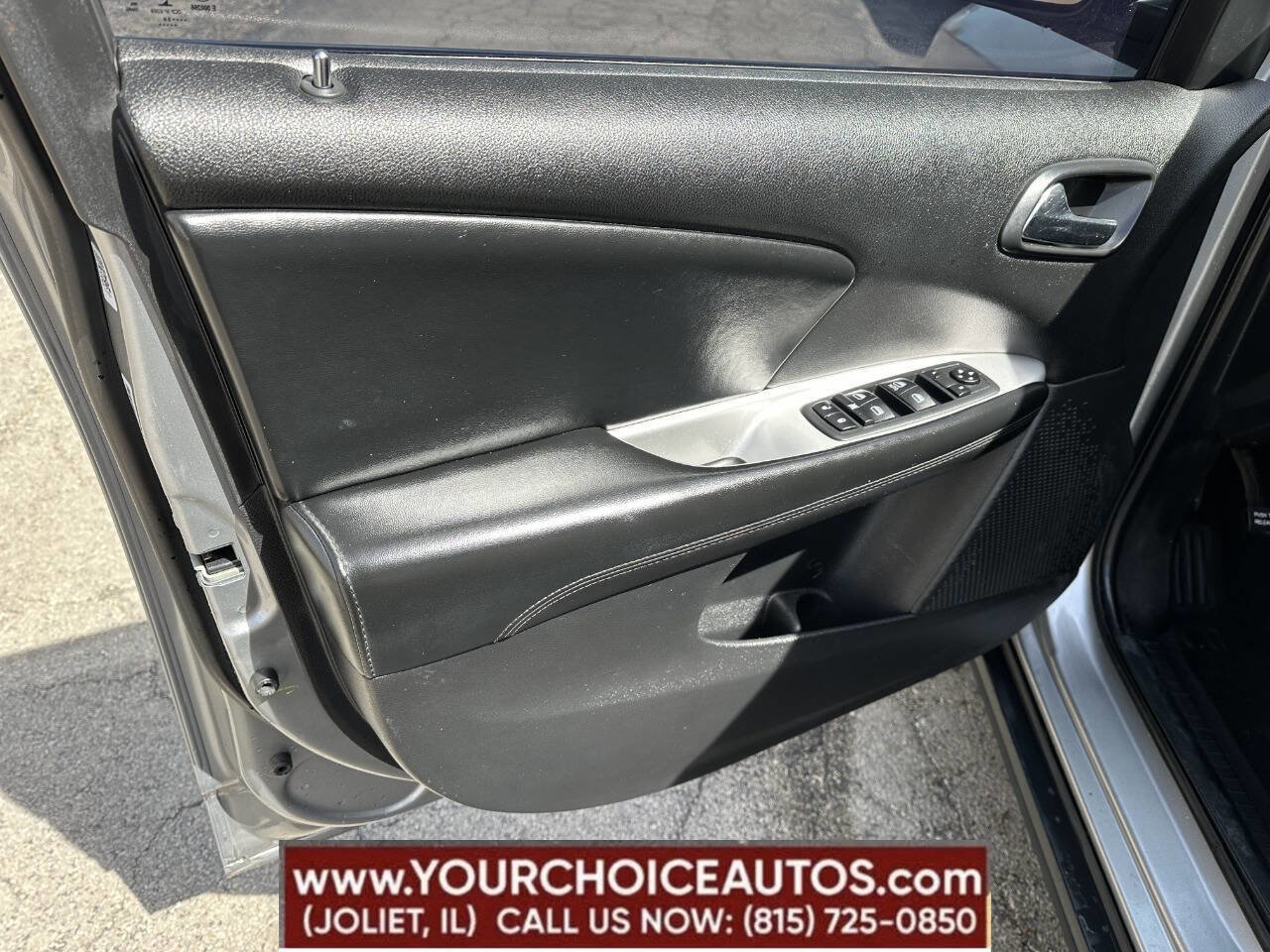 Used 2020 Dodge Journey SE image 11