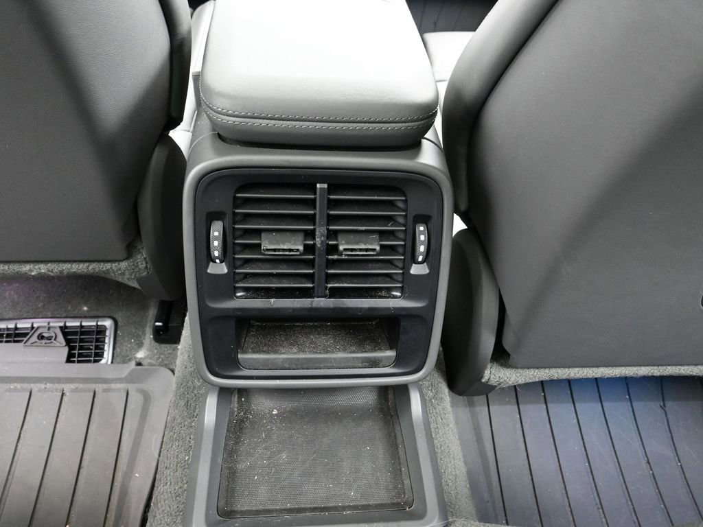 Certified 2023 Porsche Taycan GTS image 17