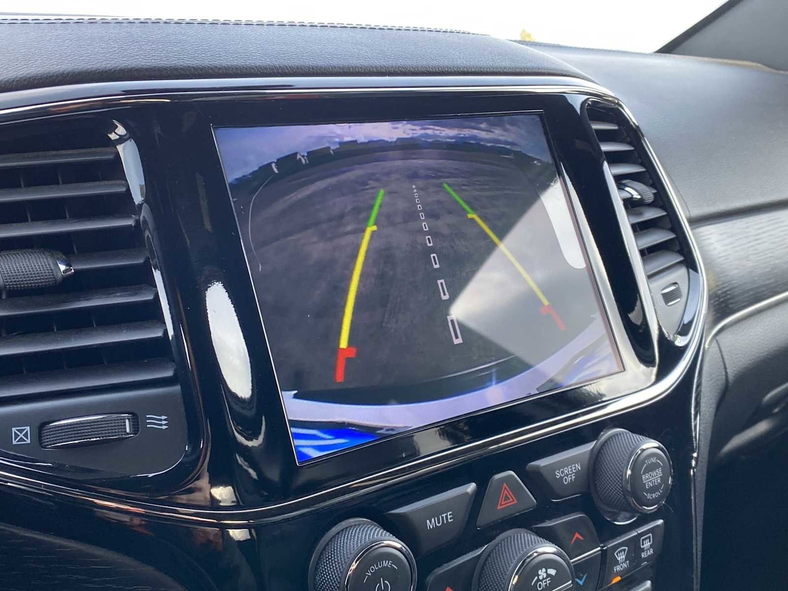 Used 2020 Jeep Grand Cherokee High Altitude image 23