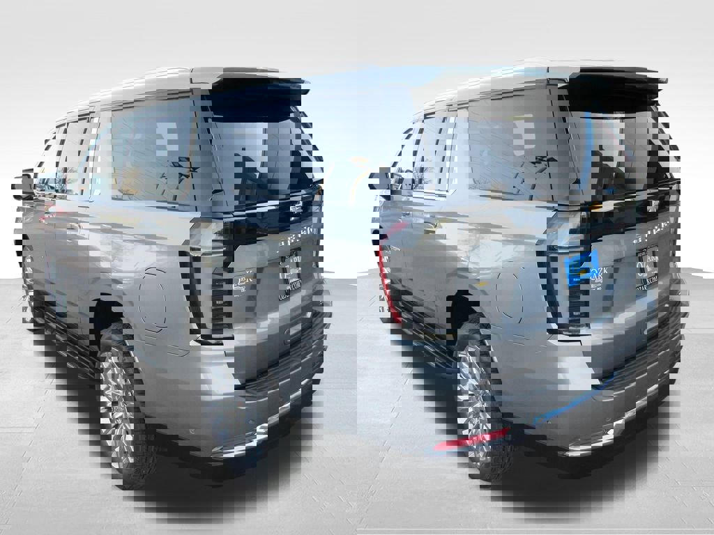 New 2026 Chevrolet Suburban LT image 4