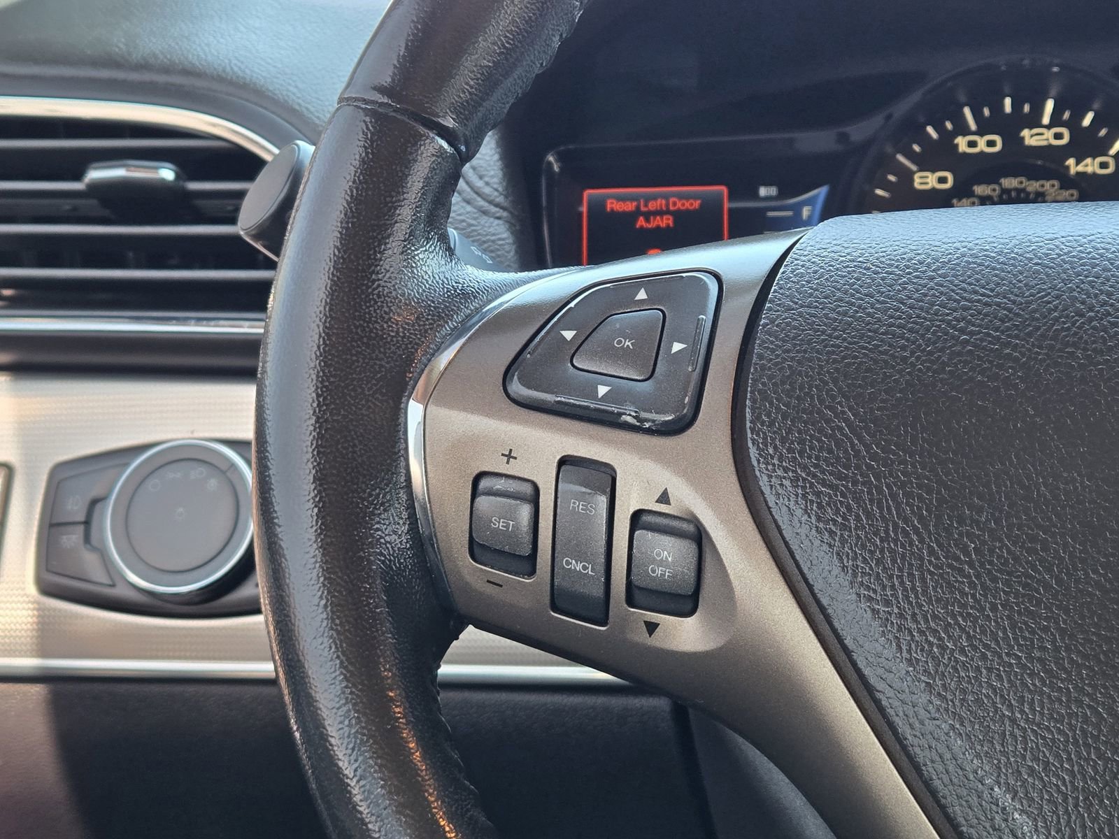 Used 2013 Lincoln MKX FWD image 30