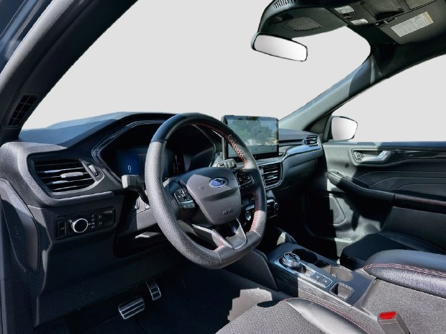 Used 2024 Ford Escape ST-Line w/ Tech Pack #1 AWD/4WD image 9