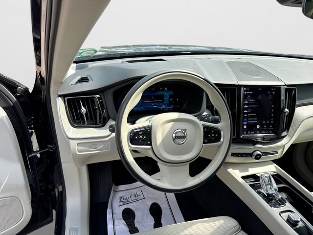 Certified 2024 Volvo XC60 B5 Ultimate w/ Protection Package Premier AWD/4WD image 14