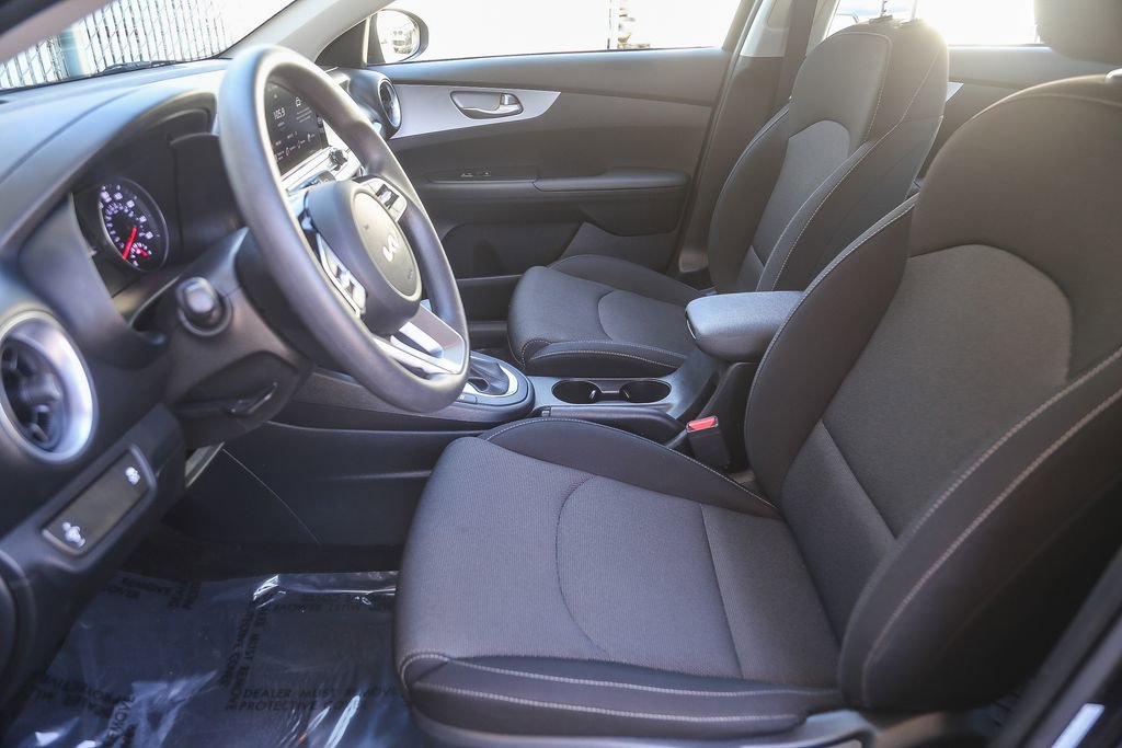 Used 2024 Kia Forte LXS FWD image 14