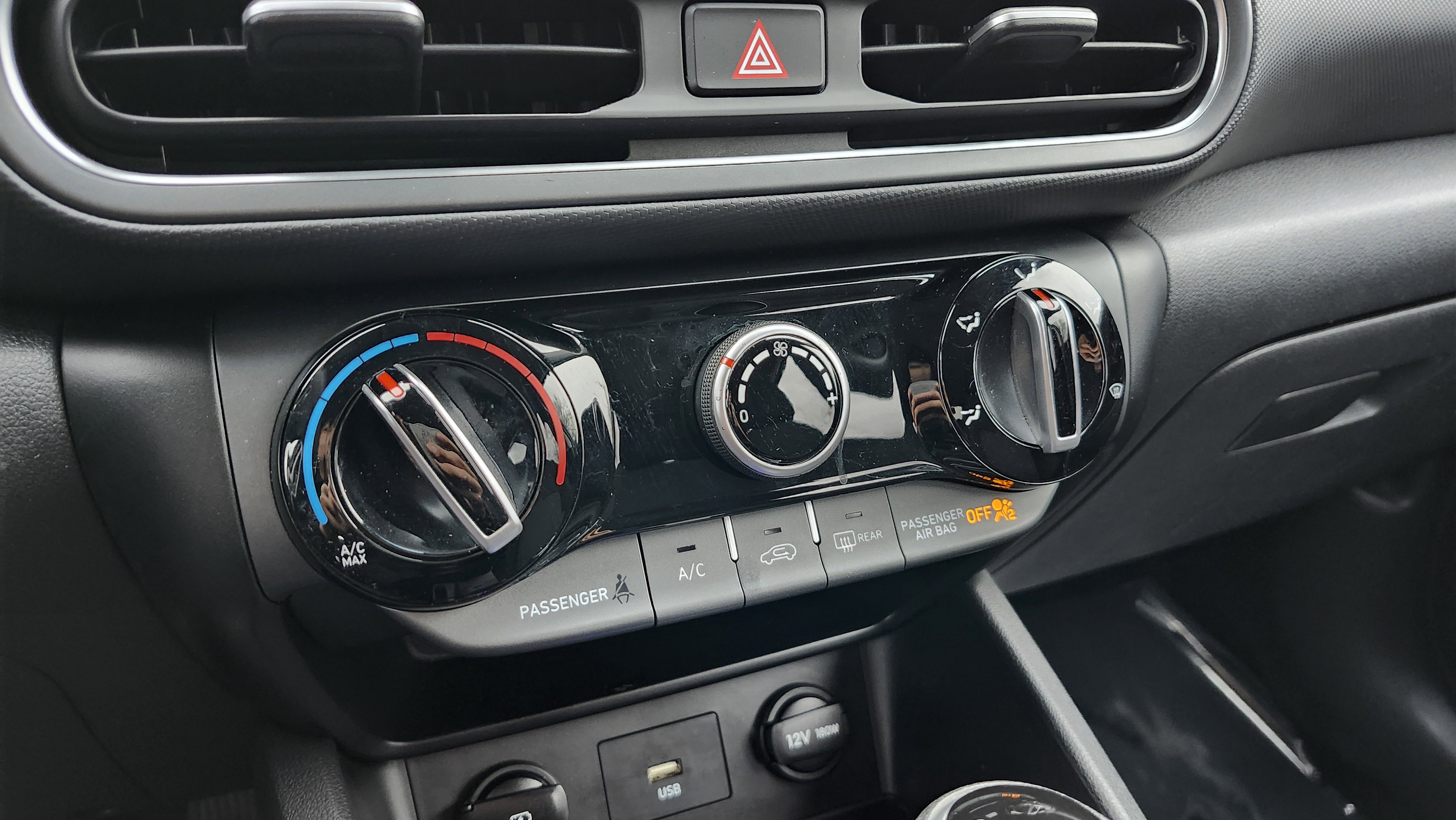 Used 2022 Hyundai Kona SEL w/ Cargo Package image 28