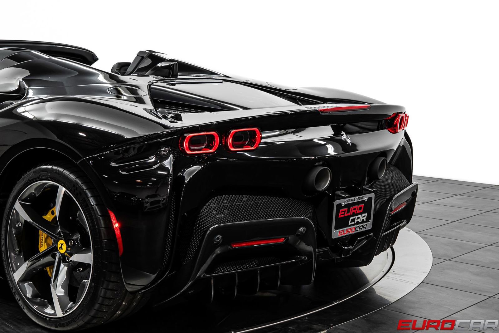 Used 2023 Ferrari SF90 Spider AWD/4WD image 26