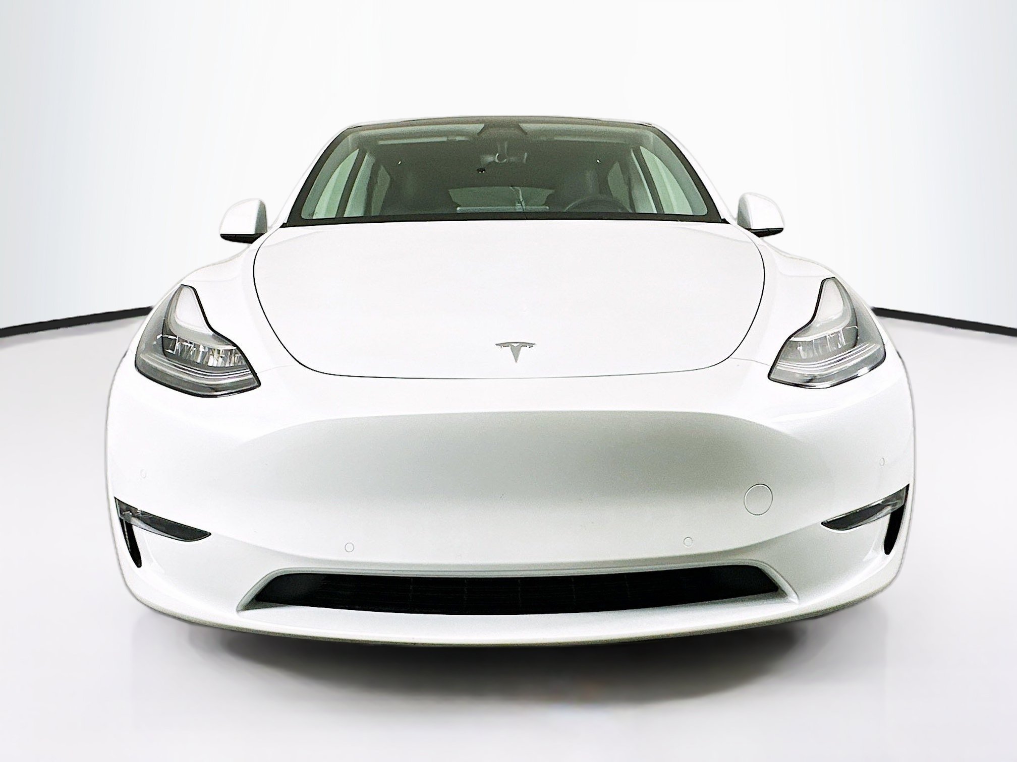 Used 2021 Tesla Model Y Long Range AWD/4WD image 2