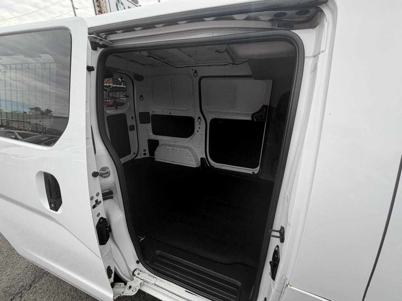 Used 2020 Nissan NV200 SV w/ Sliding Glass Door Package FWD image 14