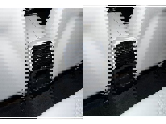 Used 2025 BMW 530i xDrive image 76