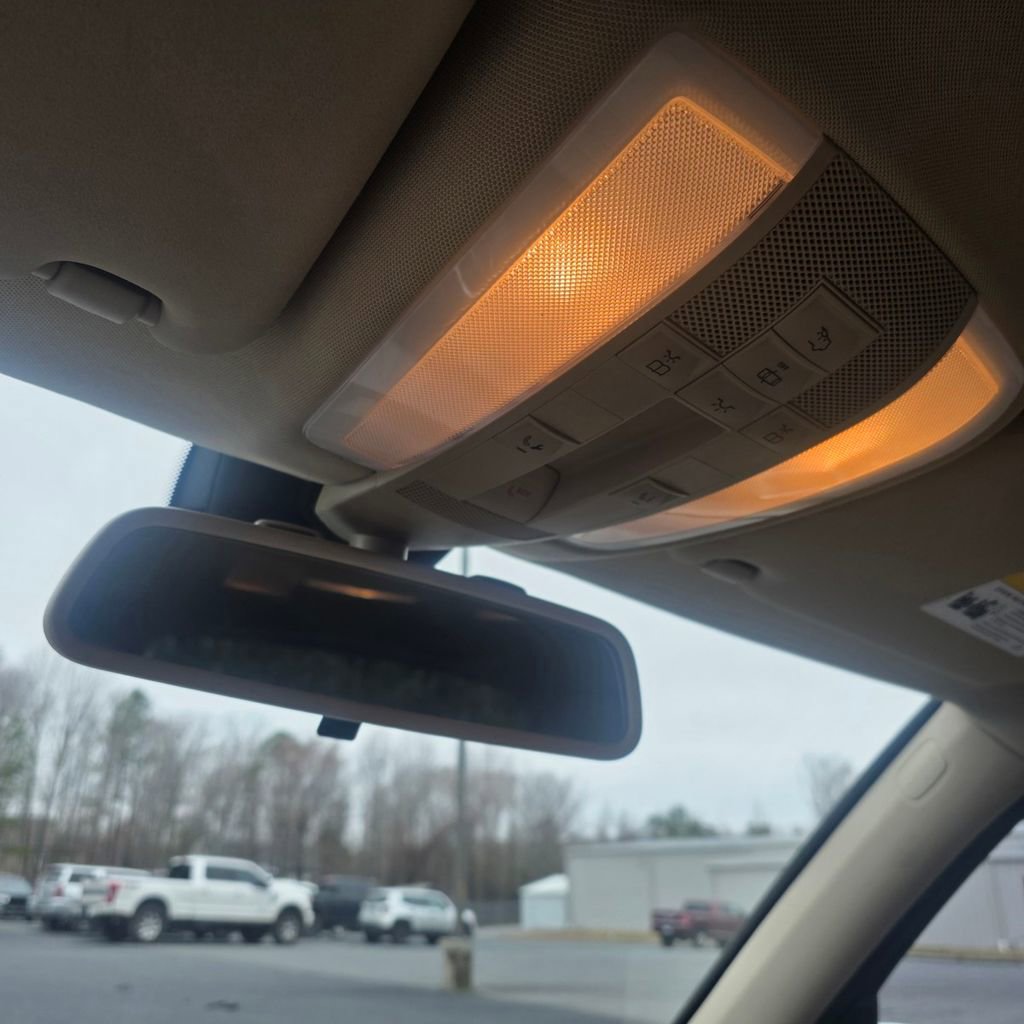 Used 2015 Mercedes-Benz GLK 350 2WD image 18