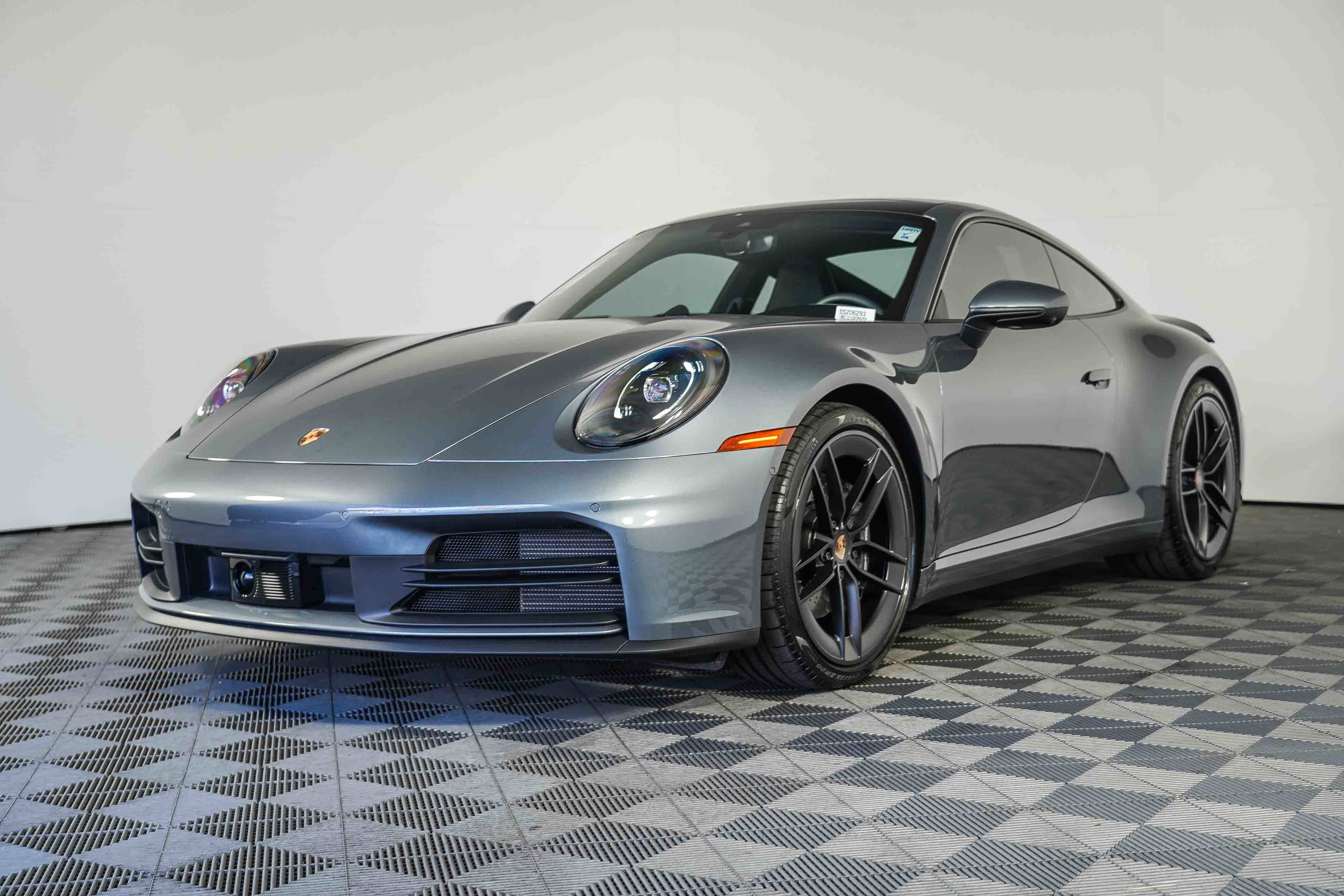 Used 2025 Porsche 911 Carrera image 9