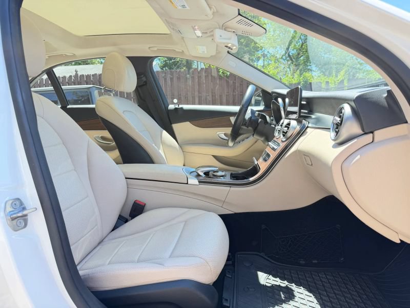 Used 2019 Mercedes-Benz C 300 4MATIC Sedan image 30