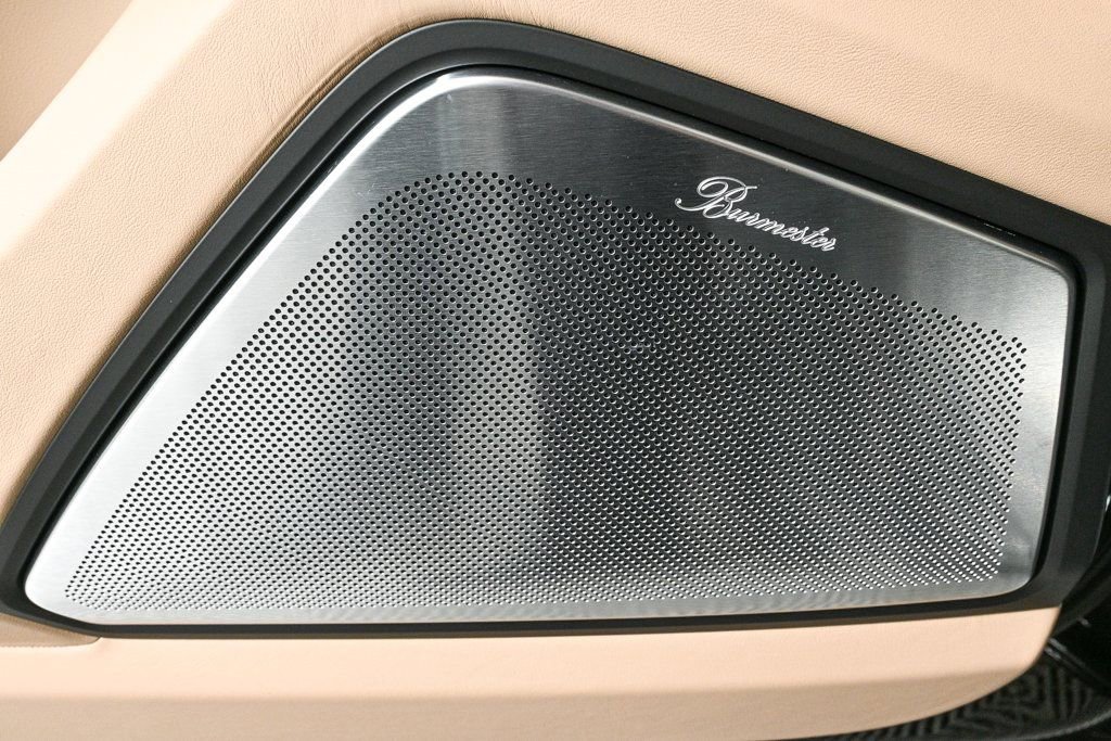 Used 2025 Porsche Cayenne S image 9