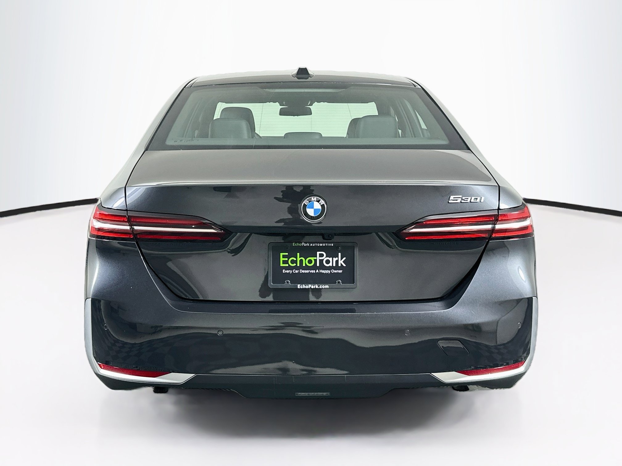 Used 2026 BMW 530i w/ Premium Package RWD image 7