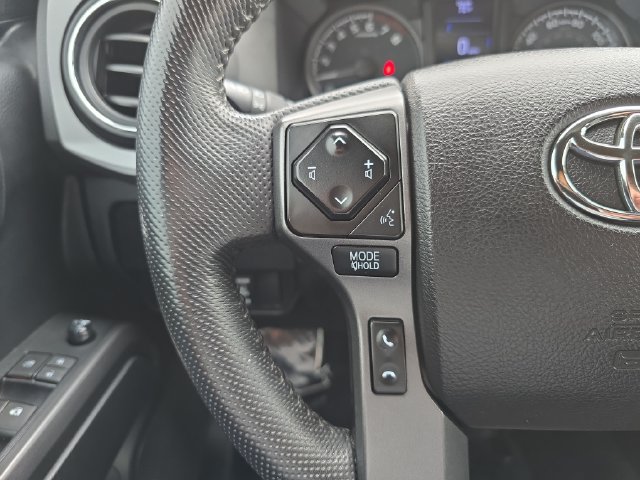 Used 2021 Toyota Tacoma TRD Sport AWD/4WD image 19