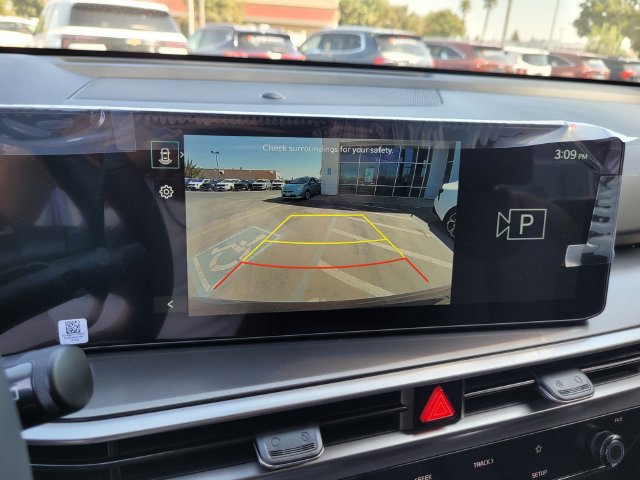 New 2026 Kia Sorento LX FWD image 10