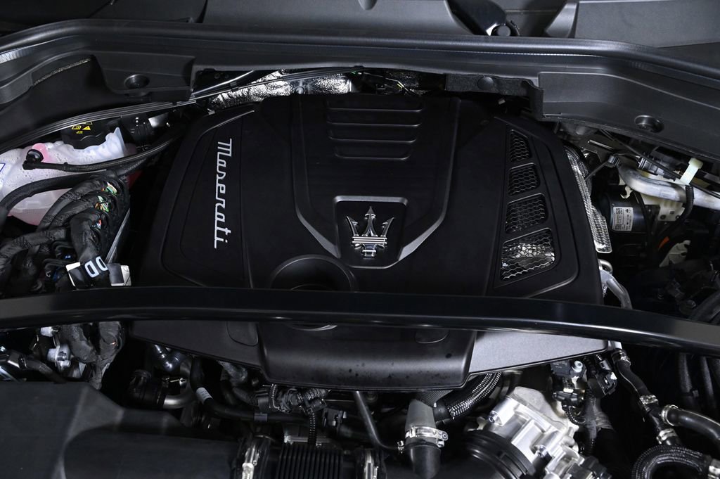 New 2025 Maserati Grecale Modena image 24