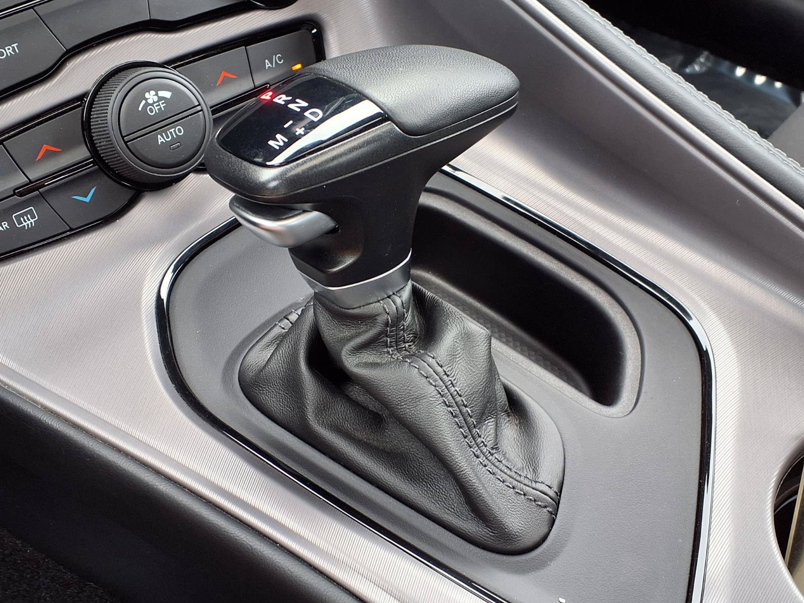 Used 2023 Dodge Challenger SXT RWD image 12