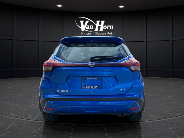 Used 2024 Nissan Kicks SR w/ SR Premium Package FWD image 6