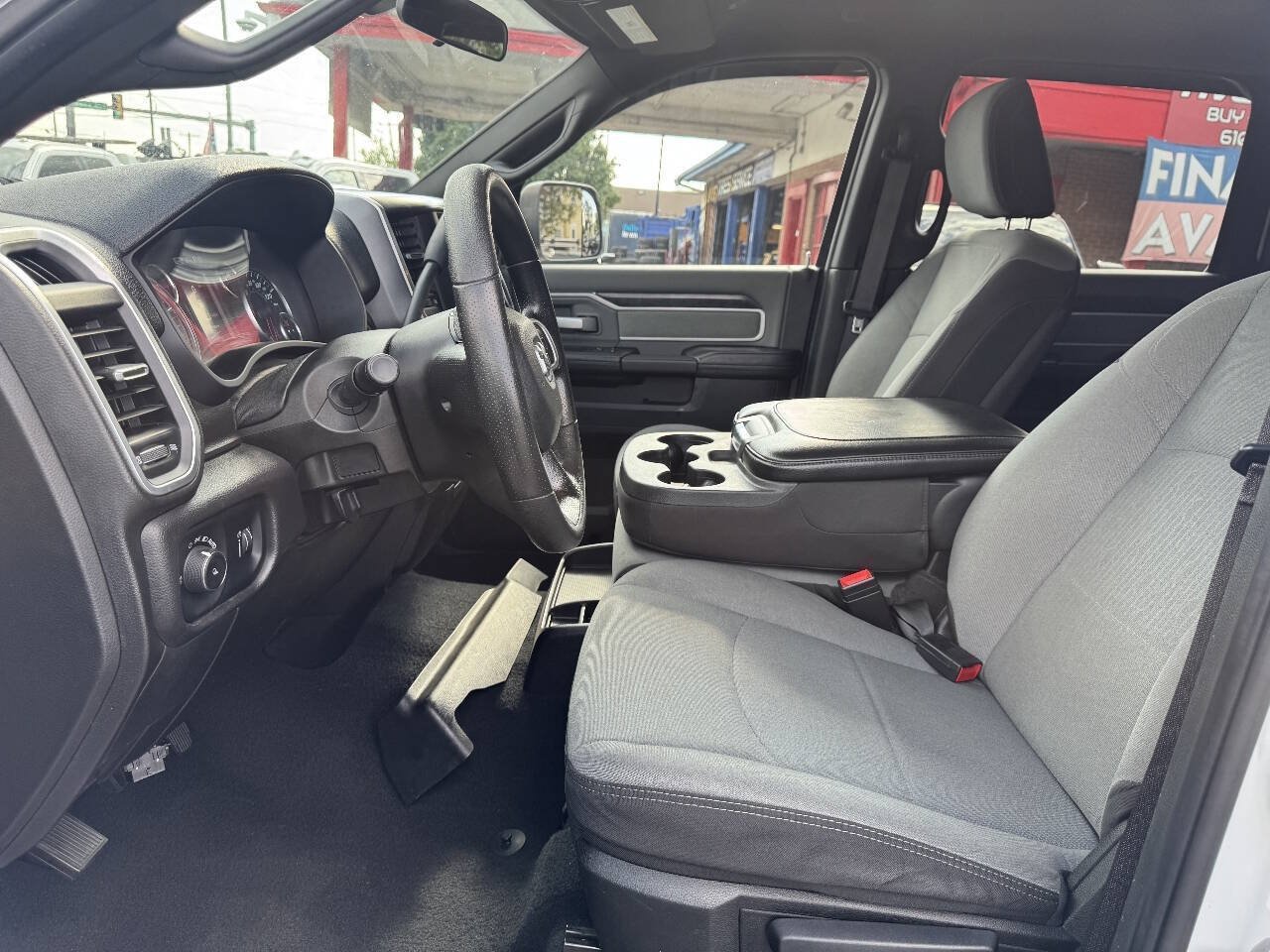 Used 2022 RAM 3500 Big Horn AWD/4WD image 12