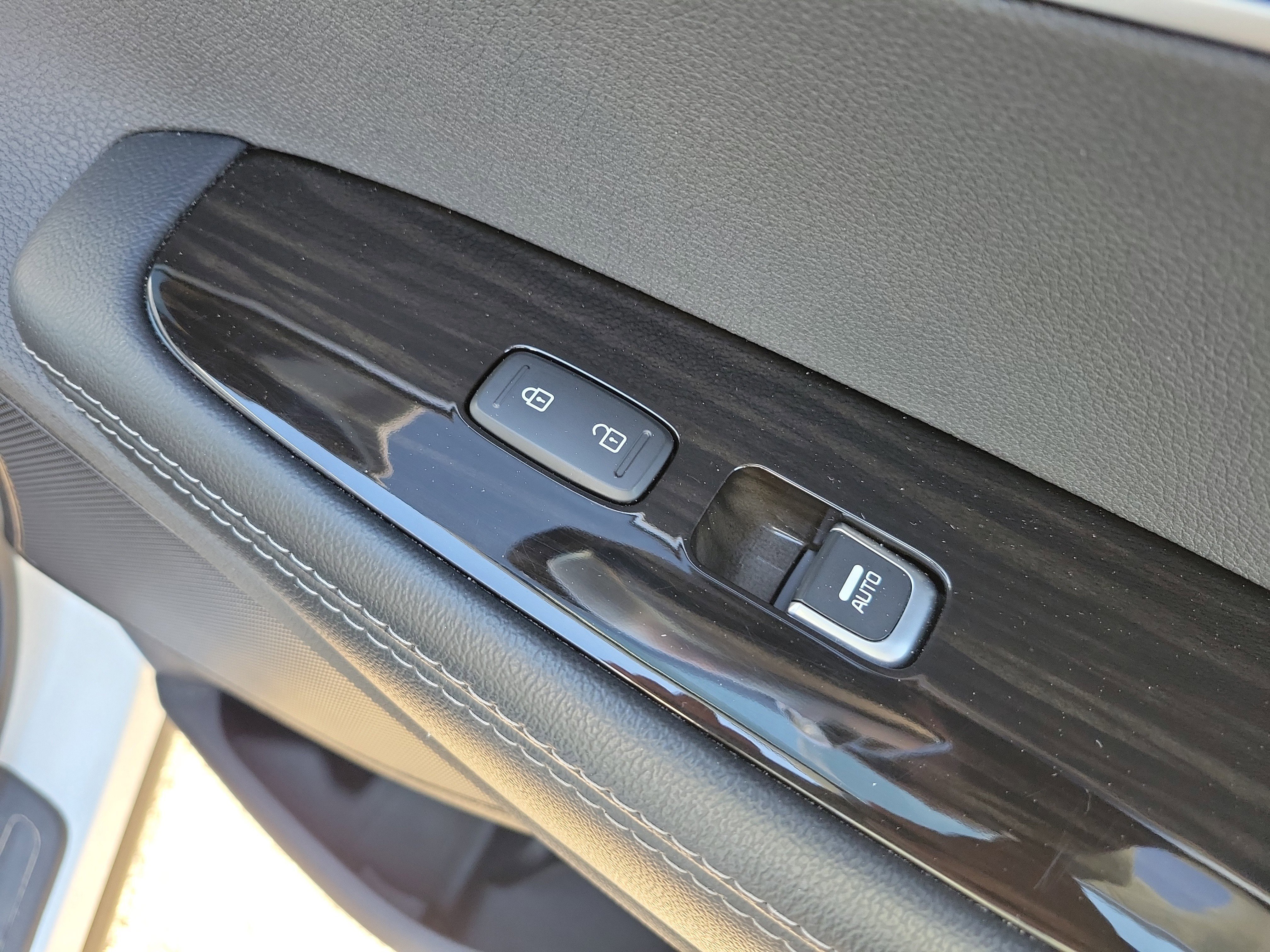 Used 2019 Kia Sorento EX image 11