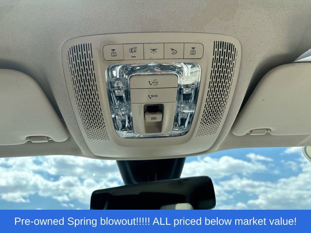 Used 2021 Mercedes-Benz GLB 250 4MATIC w/ Premium Package image 31