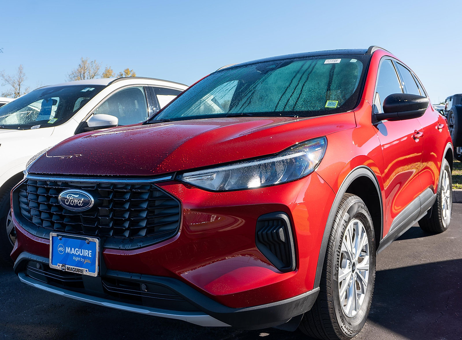 Used 2025 Ford Escape Active w/ Tech Pack #1 AWD/4WD image 2