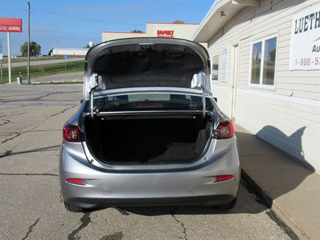 Used 2015 MAZDA MAZDA3 i Grand Touring image 9
