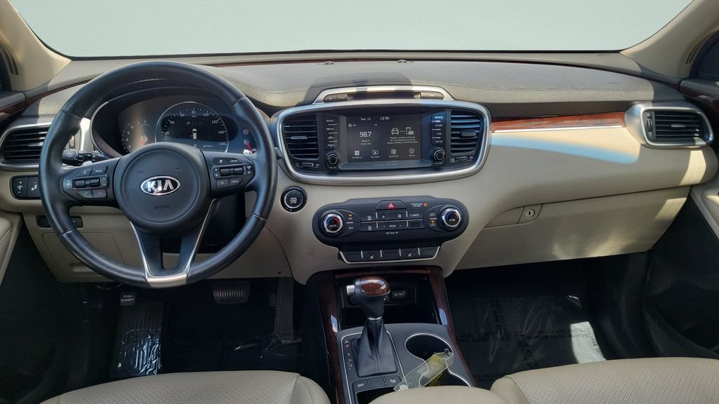 Used 2017 Kia Sorento EX w/ EX Premium Package FWD image 11