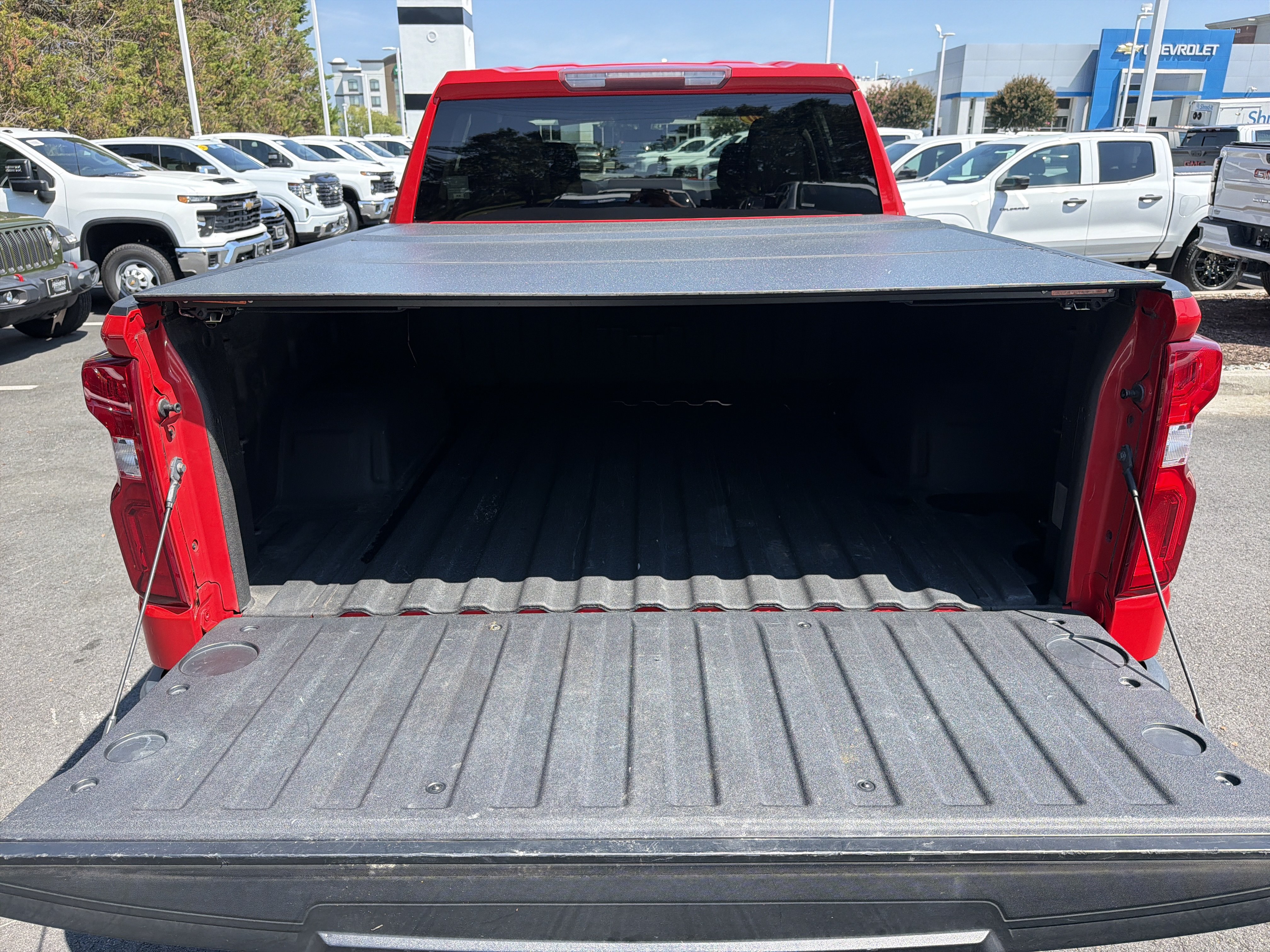 Used 2020 Chevrolet Silverado 1500 Custom Trail Boss w/ Custom Convenience Package AWD/4WD image 34