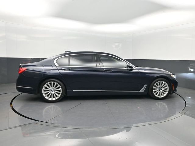 Used 2018 BMW 740i w/ Executive Package RWD image 41