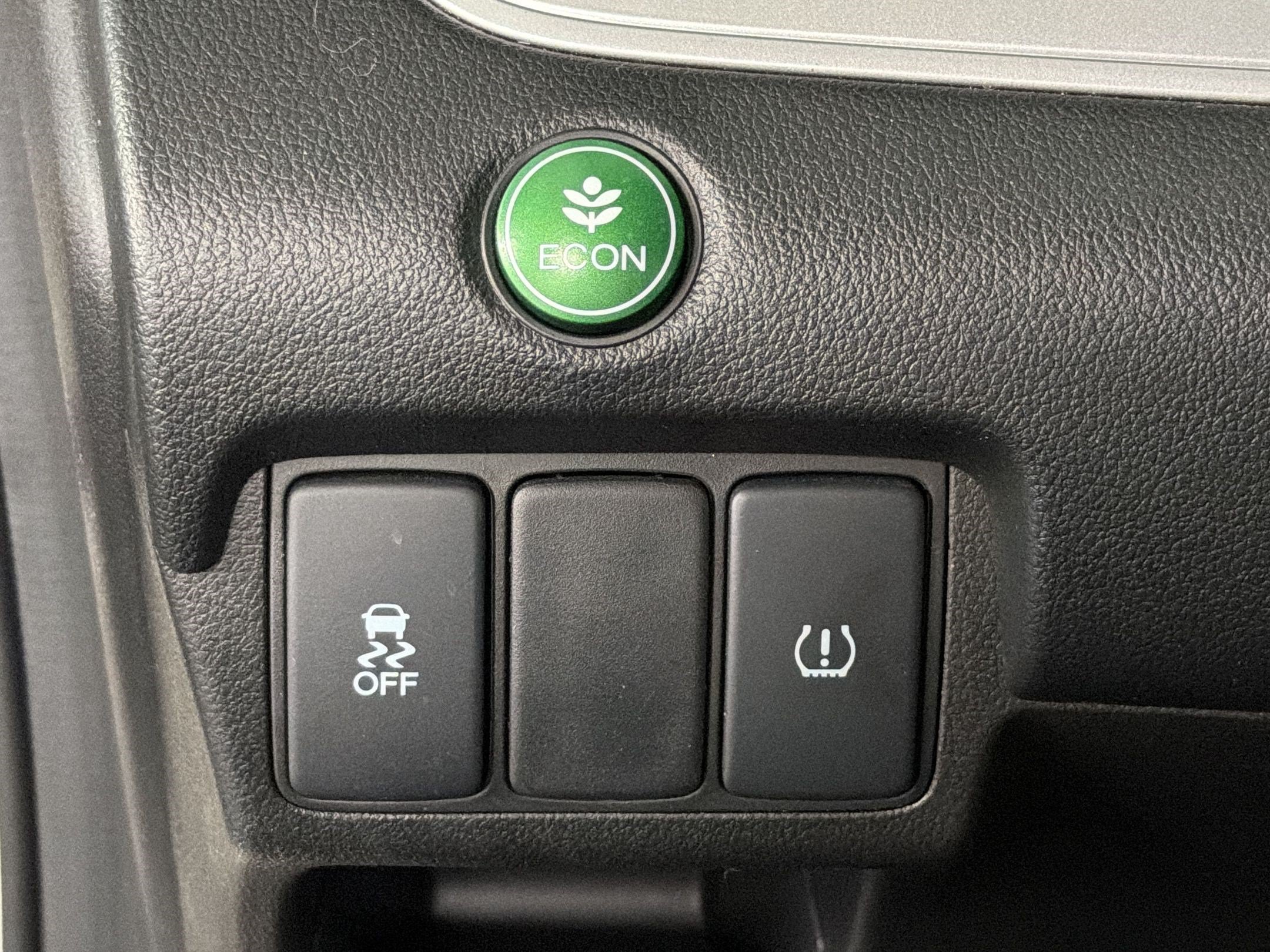 Used 2015 Honda CR-V LX image 18