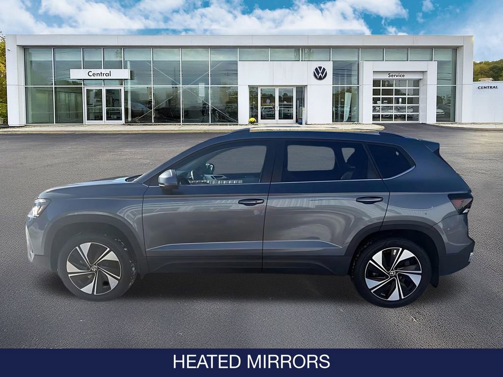 Used 2025 Volkswagen Taos SE image 6