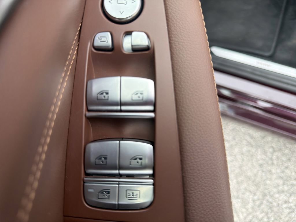 Used 2022 BMW X7 xDrive40i w/ Executive Package image 24