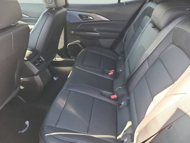 New 2026 Chevrolet Equinox EV LT w/ LPO, Blackout Package FWD image 11
