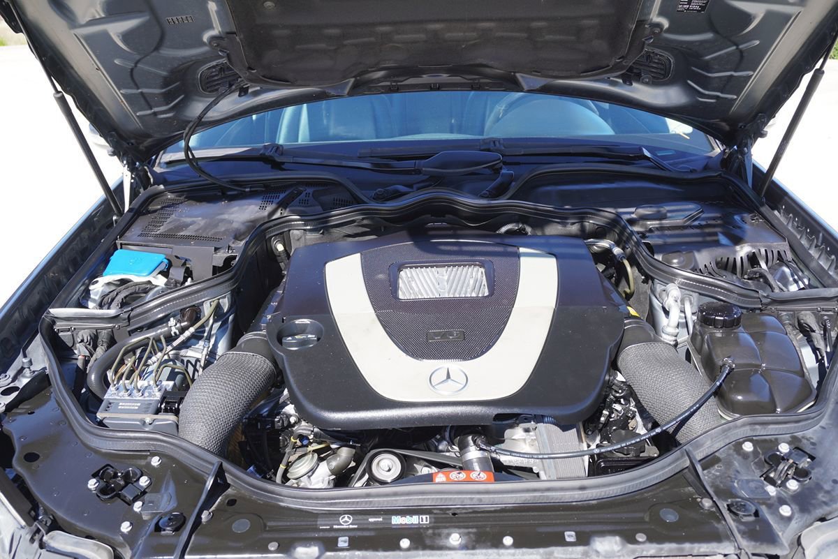 Used 2009 Mercedes-Benz E 350 Sedan image 4
