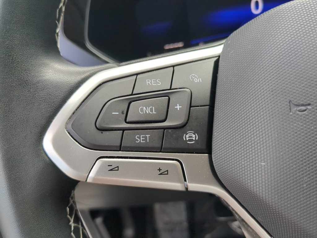 Certified 2022 Volkswagen Taos SE FWD image 26