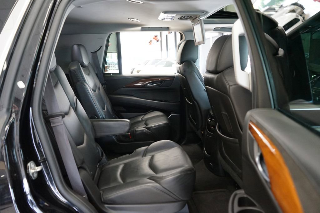 Used 2015 Cadillac Escalade Premium AWD/4WD image 16