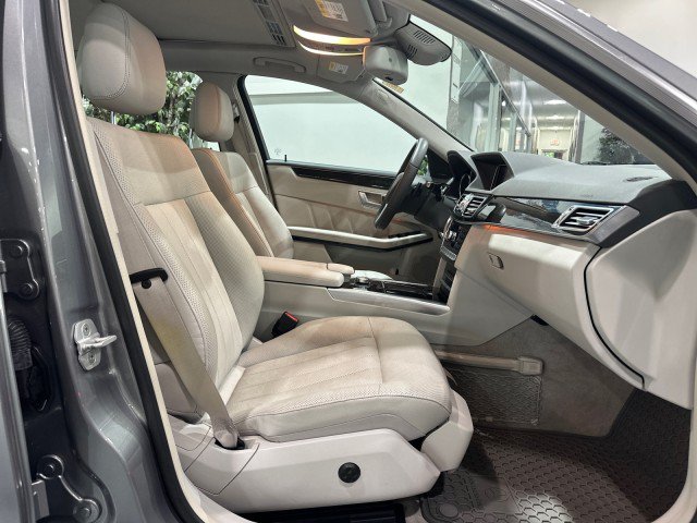 Used 2014 Mercedes-Benz E 550 4MATIC Sedan w/ Premium 1 Package image 57