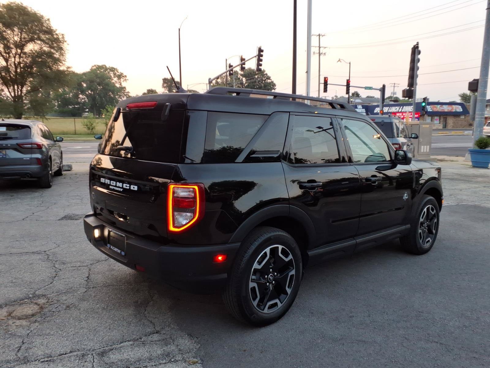 Certified 2023 Ford Bronco Sport Outer Banks AWD/4WD image 3