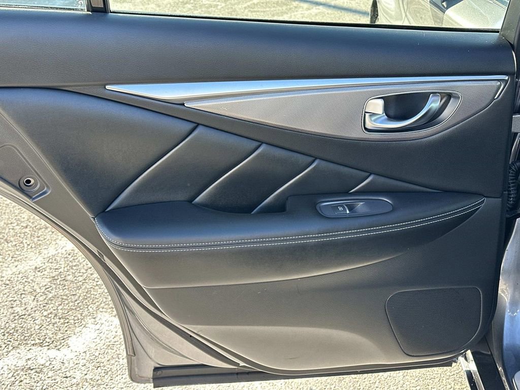 Used 2016 INFINITI Q50 Red Sport 400 image 27