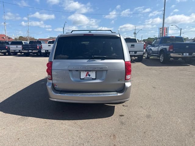 Used 2019 Dodge Grand Caravan SXT FWD image 4