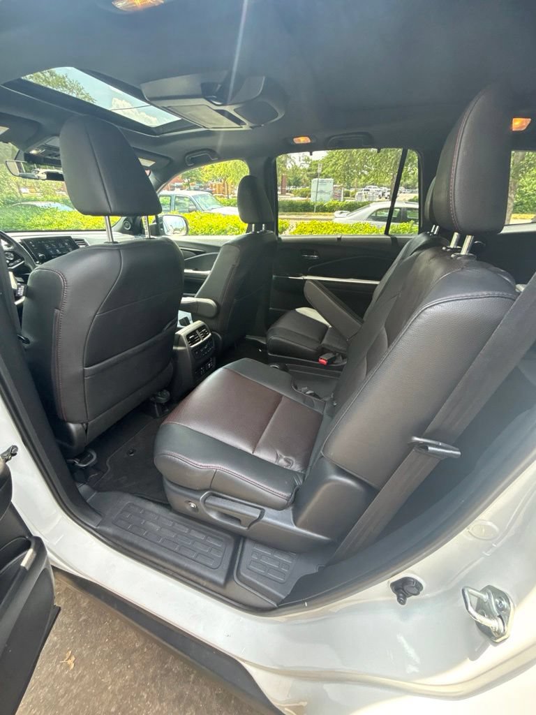 Used 2021 Honda Pilot Black Edition image 18